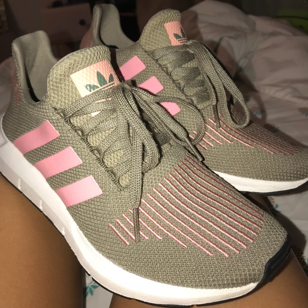 Adidas Swift Run